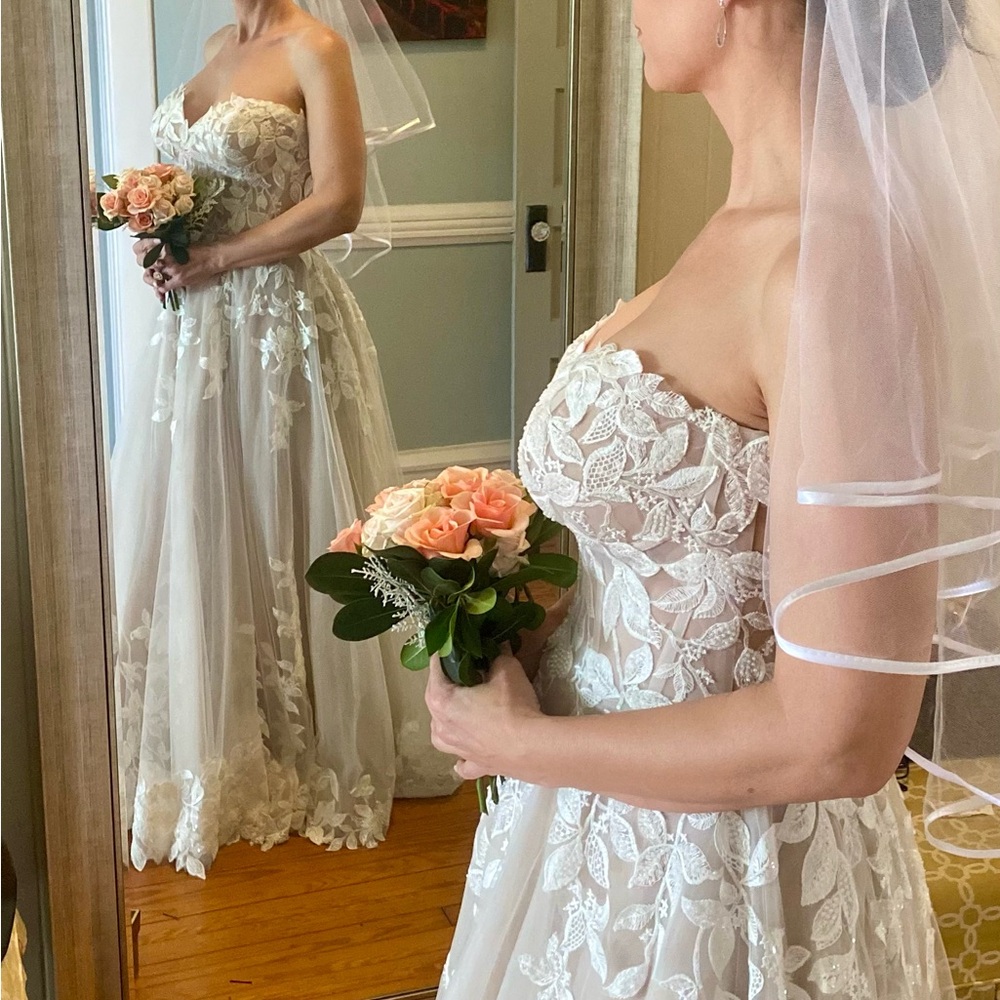 Allure Bridal sample ball/wedding dress